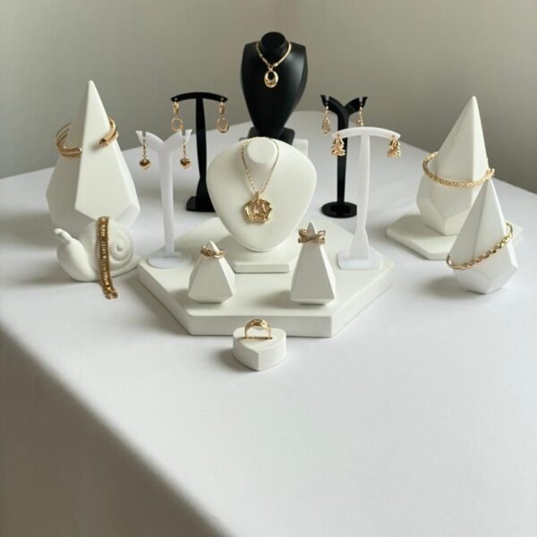 ویترین آماده جواهری مینیمال کد 2