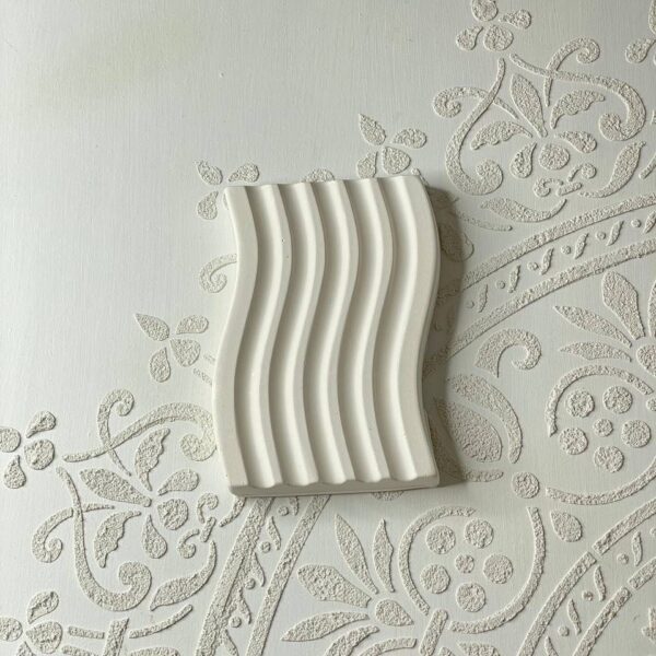 استند جا انگشتری موج‌دار کوچک